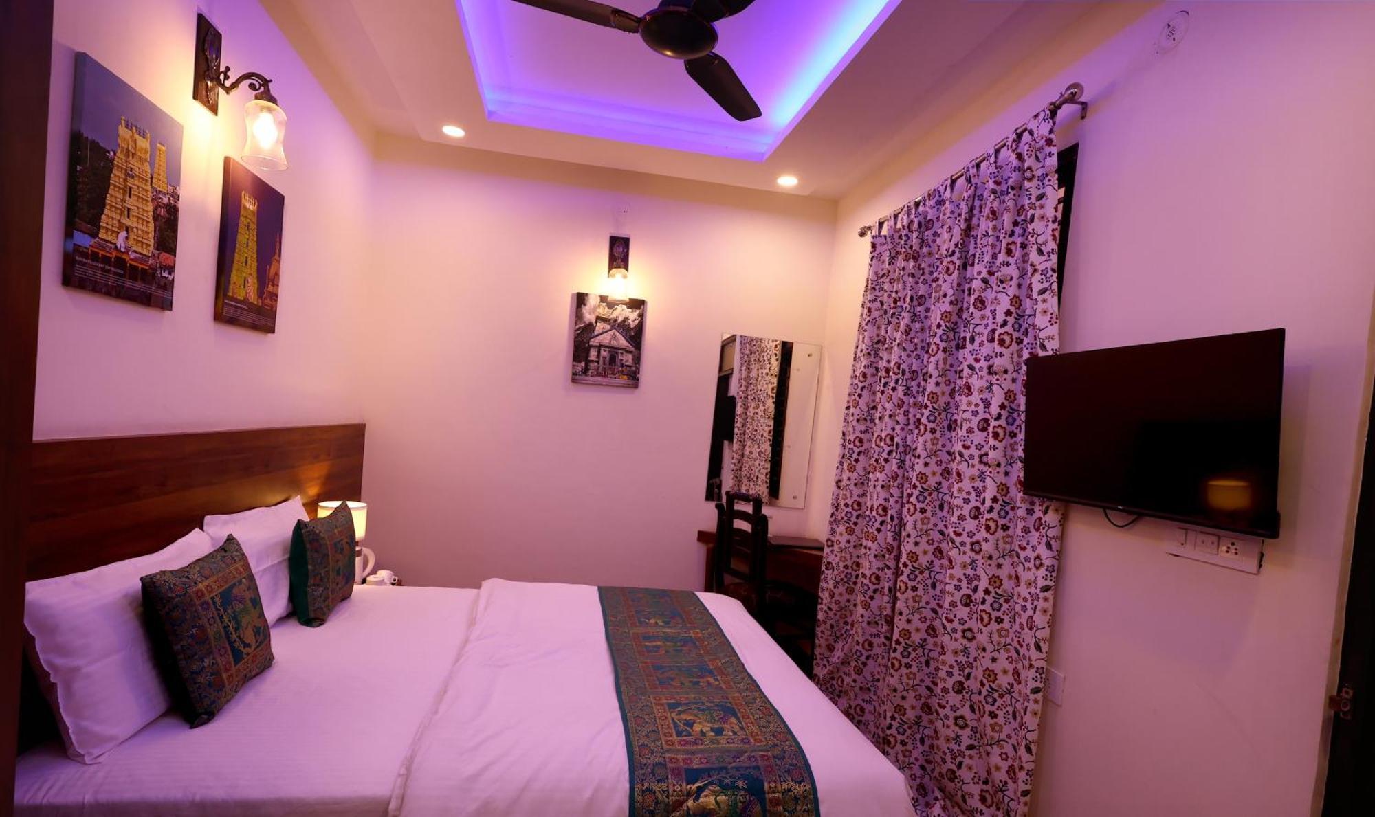 Shivalayaa - The Divine Abode * Agra (Uttar Pradesh)